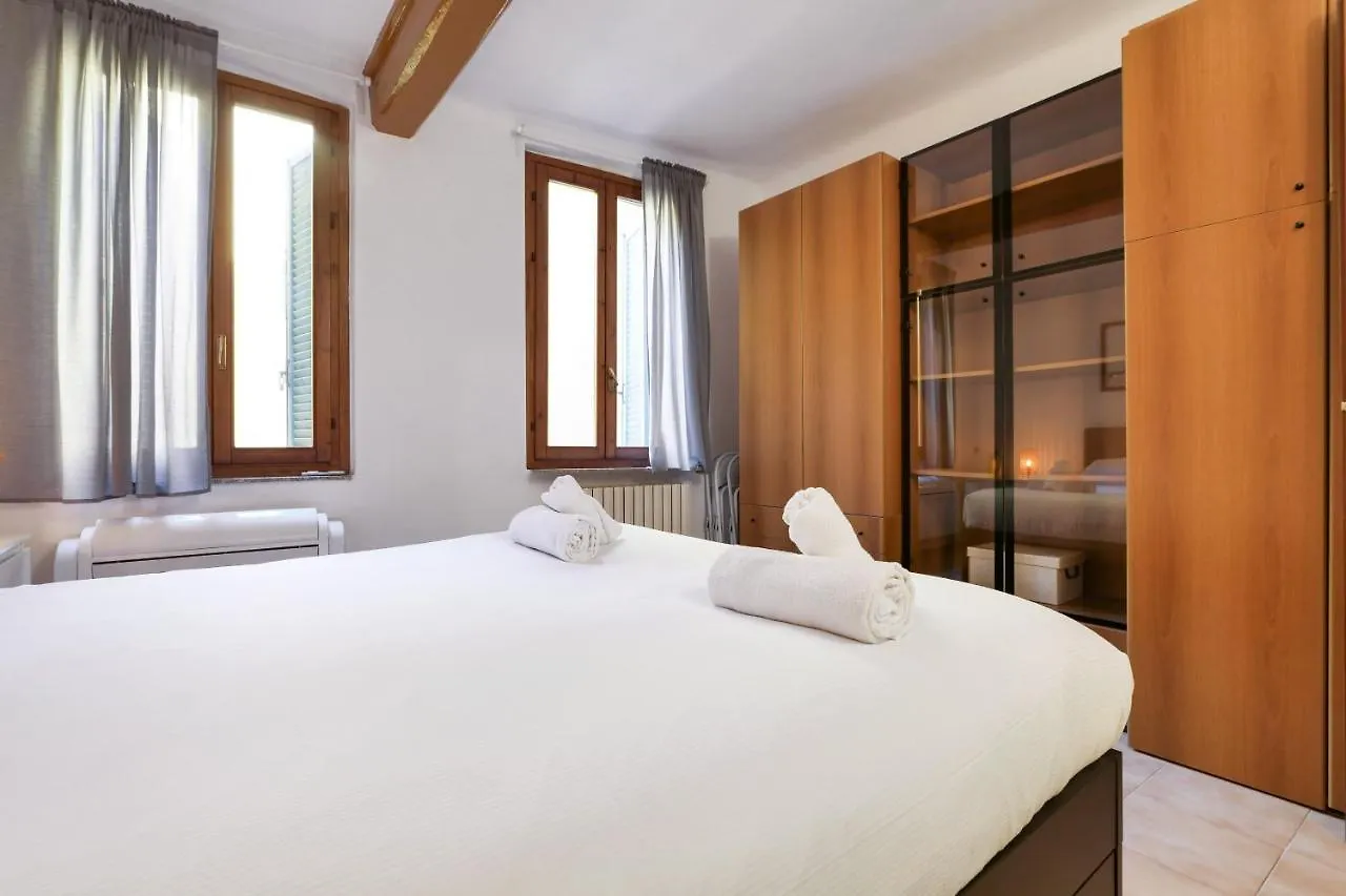 Primopiano - Colonne 18 Apartment Milan 0*,  Italy